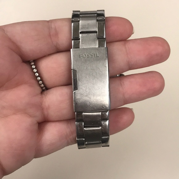 SOLD-Fossil Watch - Picture 3 of 4